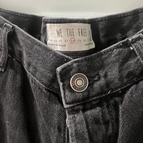 Free People Maggie Mid Rise Distressed Black Jeans | Sz 28 | Raw Hem Crop Denim - Picture 4 of 5